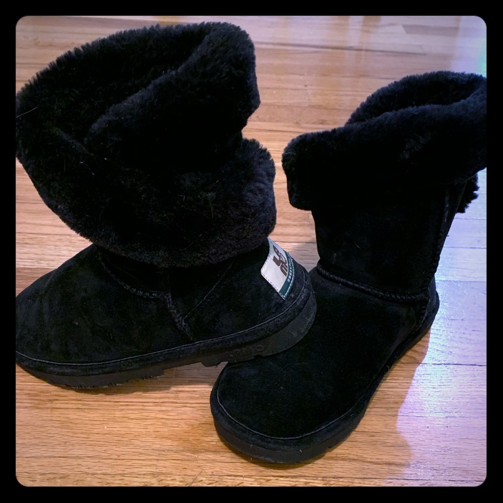 FINAL price on like new Cozy winter boots